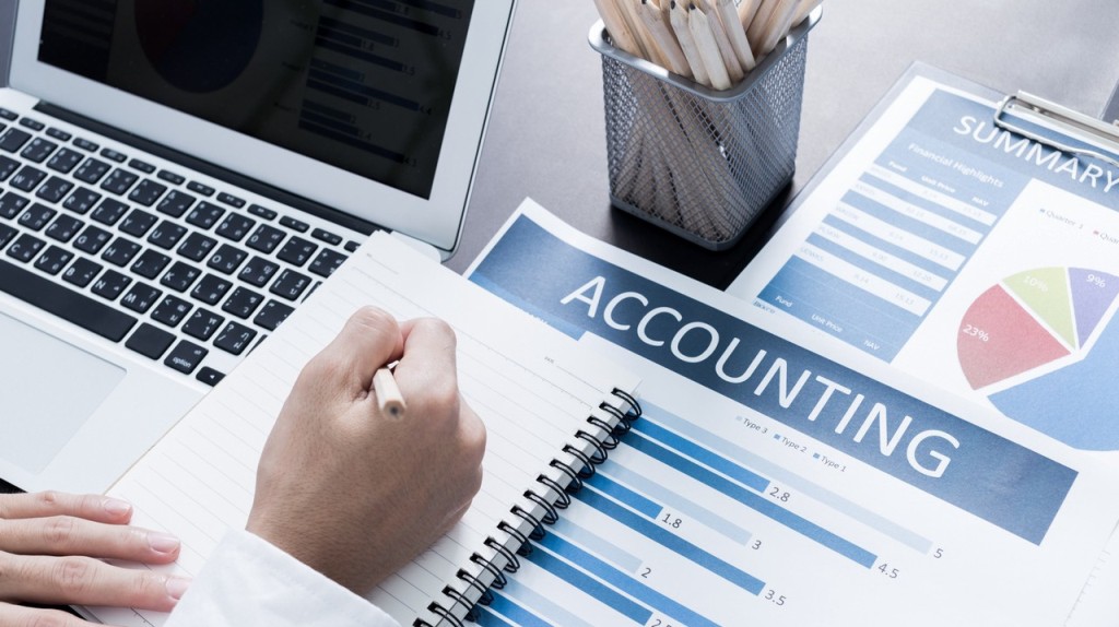 Construction Accounting vs. General Accounting: Key Differences